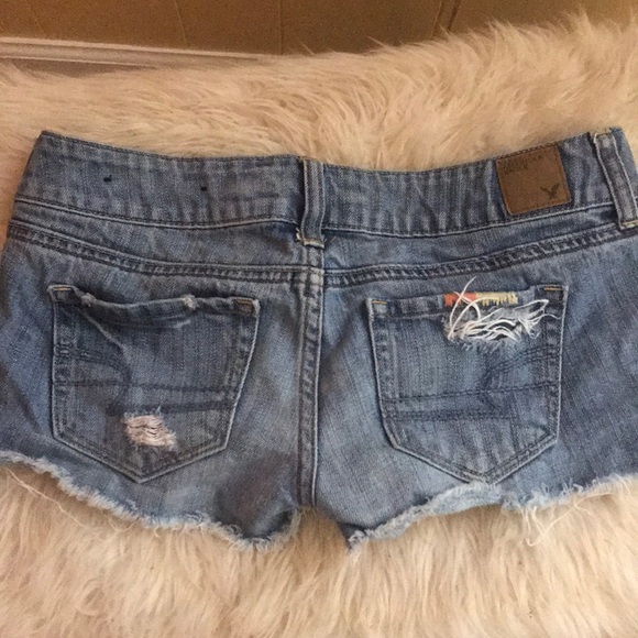 Shorts - Picture 2 of 4